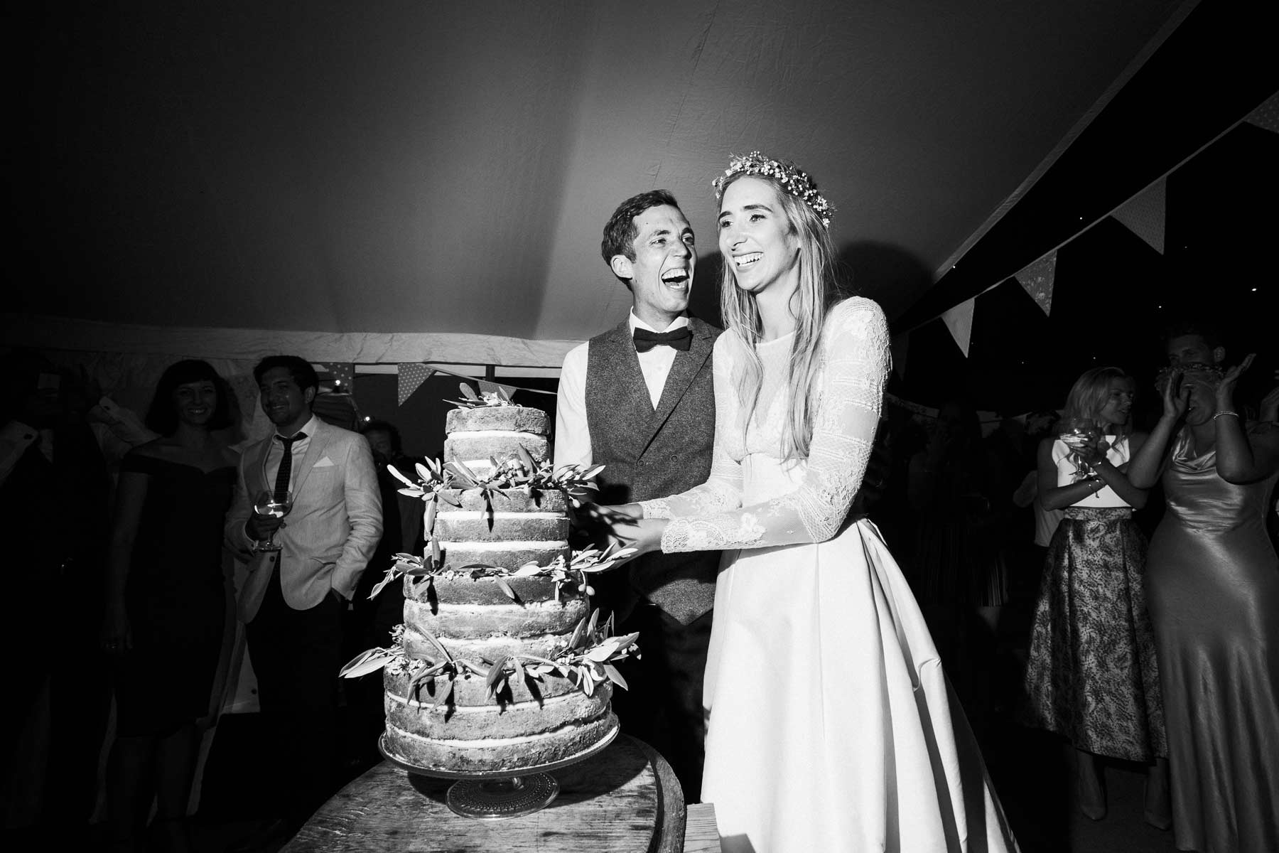 cake-cutting-photograph
