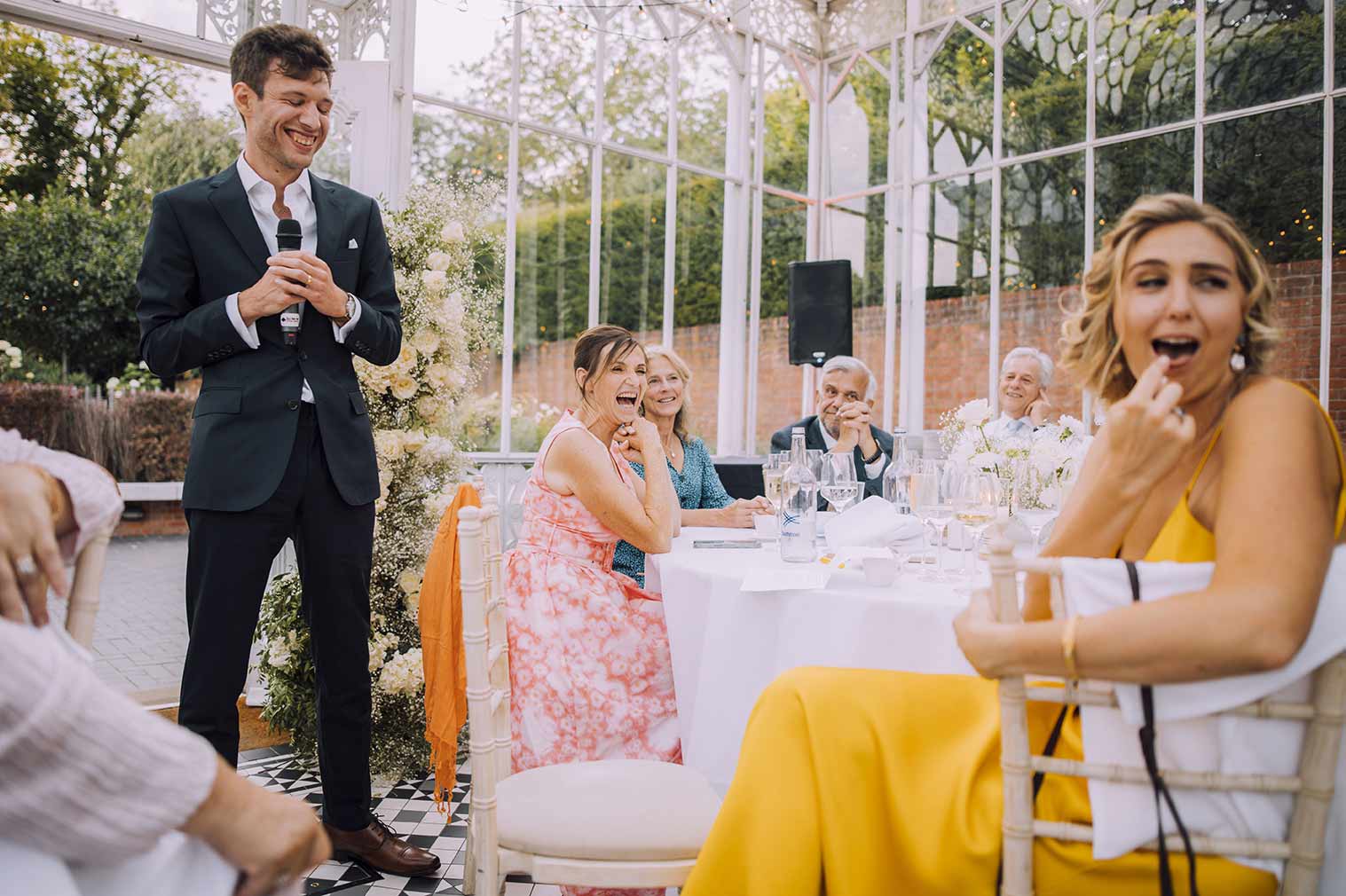 spontaneous-wedding-photography