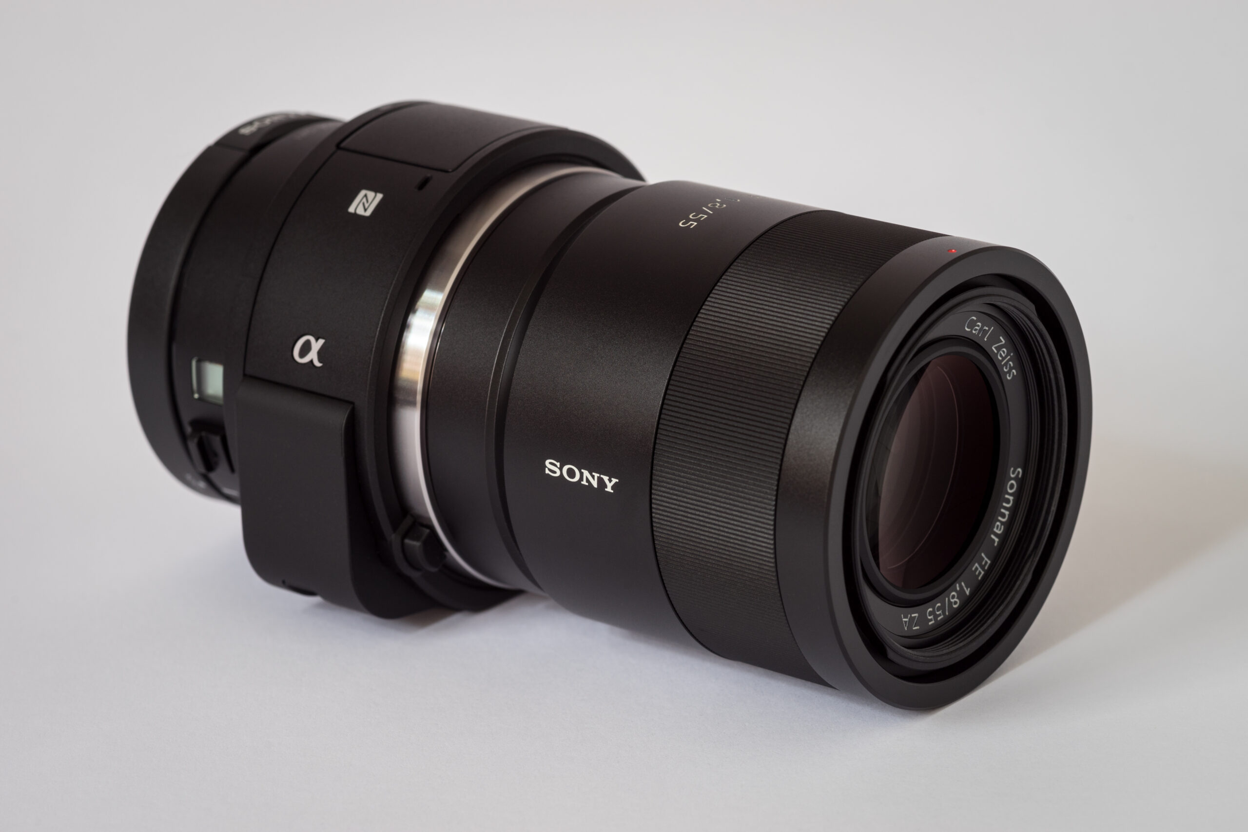 Sony_Alpha_ILCE-QX1