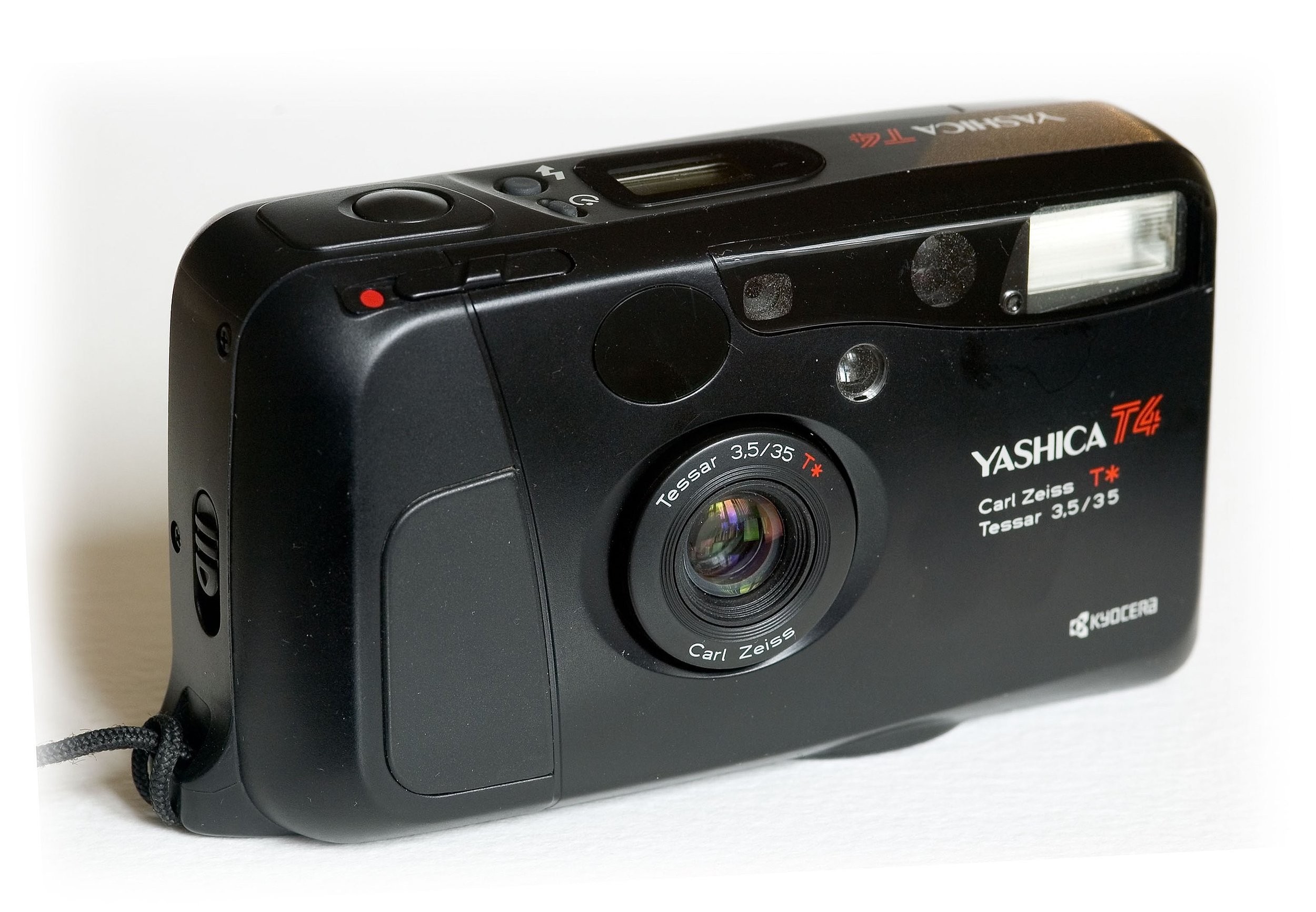 Yashica_T4