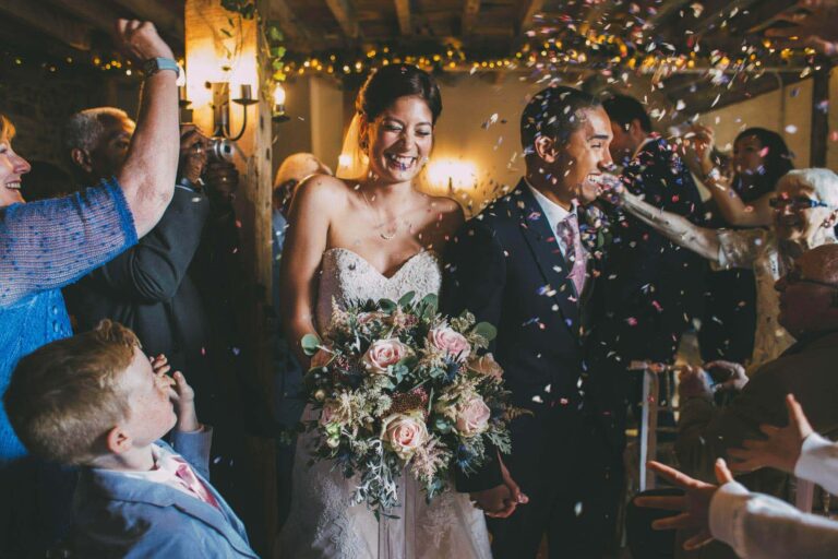 wedding-confetti-photography
