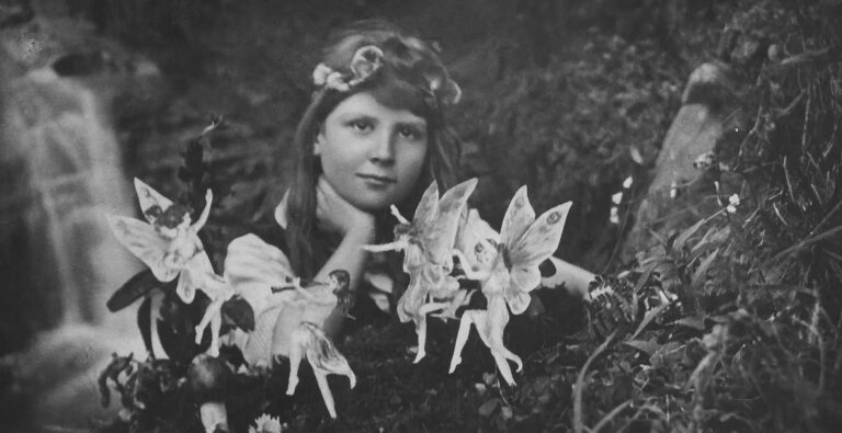 cottingley-fairies-photograph